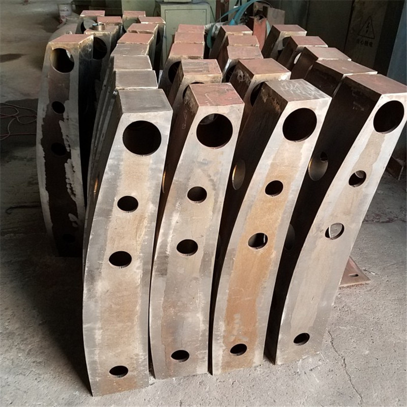 桥梁护栏支架的分类